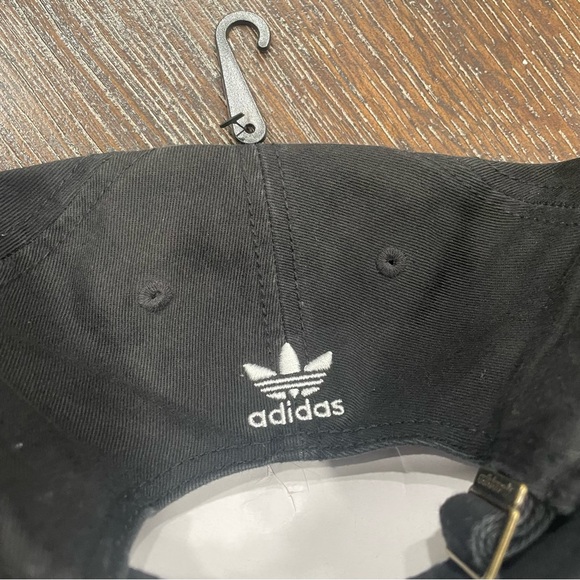 Adidas Black Men’s Adjustable Hat - Picture 2 of 4